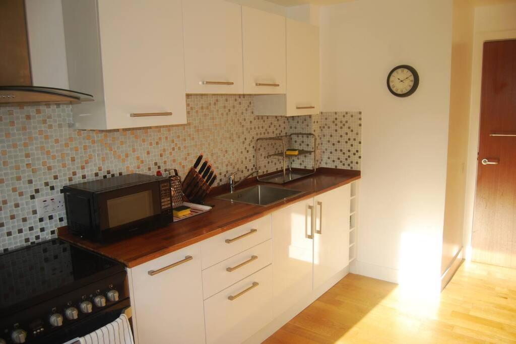 Central Two Bed Flat Close To Arthur'S Seat And University Edimburgo Exterior foto